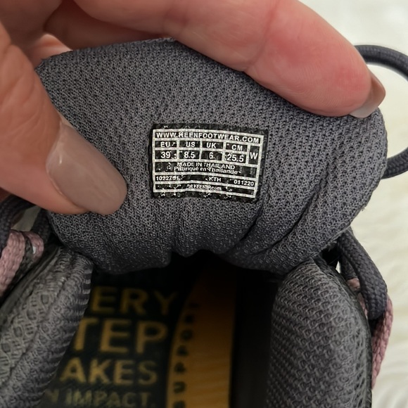 Keen Hiking shoes 👟 - Picture 5 of 6